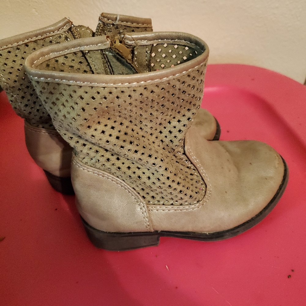 toddler boots